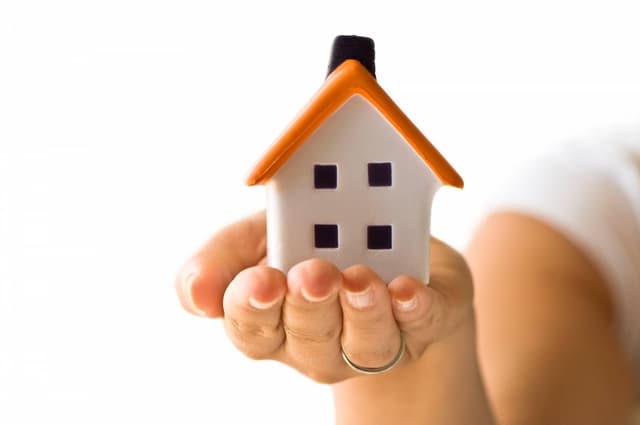 Experţii prognozează o situaţie stabilă pe piaţa imobiliară în anul 2014