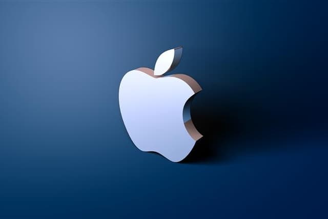 Apple оставила за собой звание самой дорогой компании мира