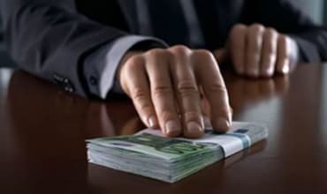 Direcţia securitate internă şi anticorupţie a IFPS a dejucat o tentativă de a corupe colaboratorii fiscali