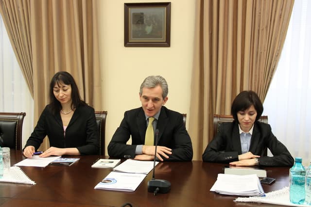 Guvernul va colabora cu corporația americană IBM în domeniul îmbunătățirii procesului educațional și e-transformării