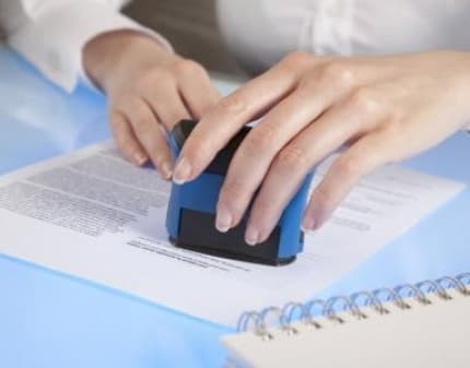 Proiectul Legii cu privire la modificarea și completarea unor acte legislative (excluderea obligativității deținerii ștampilei de către agenții economici) a Notei Informative la proiect și a Analizei de reglementare a impactului