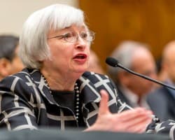 ФРС повысила минимум резервов для крупных иностранных банков