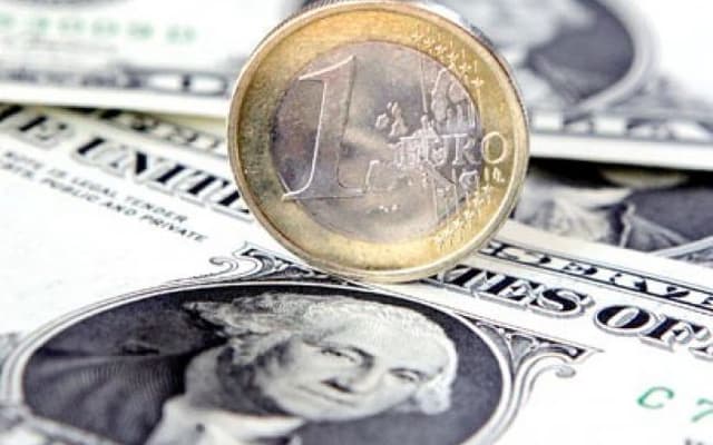Cum explică Drăguțanu fluctuațiile de pe piața valutară