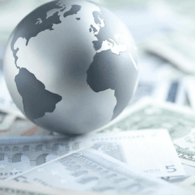 МВФ отметил максимальное за 70 лет падение отношения глобального долга к ВВП 