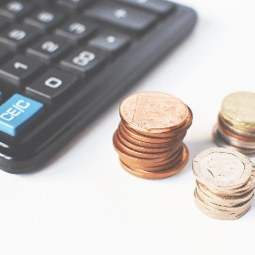 Plata compensatorie pentru unii salariați din instituțiile de învățământ 