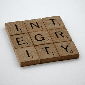 Elaborarea unei noi legi pentru avertizorii de integritate