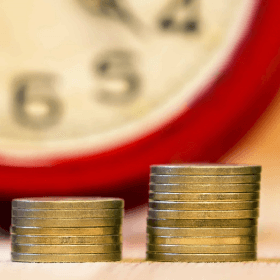 Câștigul salarial mediu lunar în anul 2022: valoarea nominală vs termeni reali