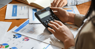 Contabilizarea costurilor serviciilor de amenajare prestate entității de proprii angajați