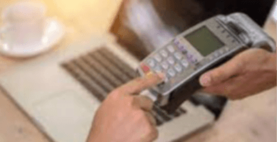  ECC utilizat de către comerciant la încasarea mijloacelor bănești în numerar trebuie să fie dotat cu indicator de vizualizare pentru client?