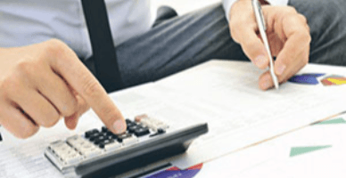 Cum urmează a fi impozitate plățile achitate în folosul persoanelor fizice, care activează în cadrul unor instituții și concomitent oferă consultații unor agenți economici?