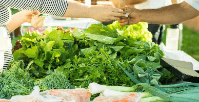 Comerț la drum: taxa locală sau taxa rutieră?