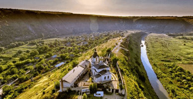 La elaborarea rutelor turistice naționale se va pune accent pe valorificarea potențialului economic