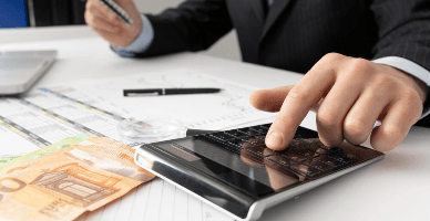 Aspecte fiscale privind împrumuturile fără dobândă către fondator și costurile aferente creditelor bancare acordate companiei