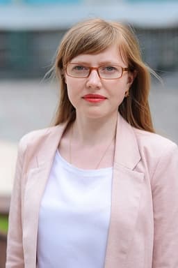 Оксана Зэноагэ