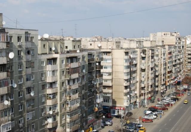 Aproximativ 20% dintre blocurile din capitala au termenul de exploatare depășit