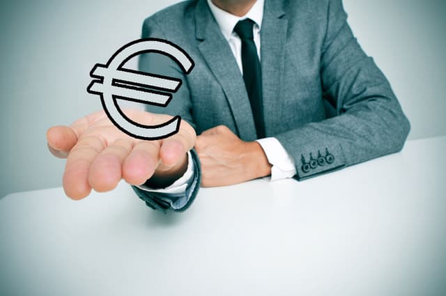 Top bănci comerciale care au înregistrat cel mai mare profit în primul semestru al 2016
