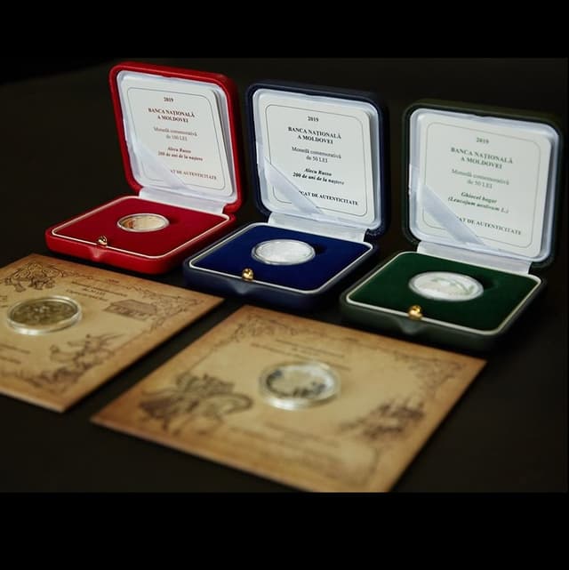 În circulație sunt puse noi monede jubiliare și comemorative