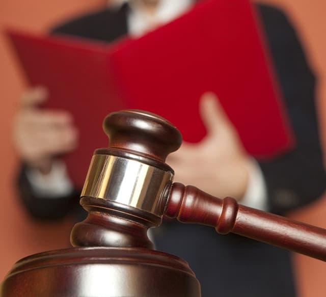 Compensarea prejudiciului moral al consumatorului, susţinută de instanţă