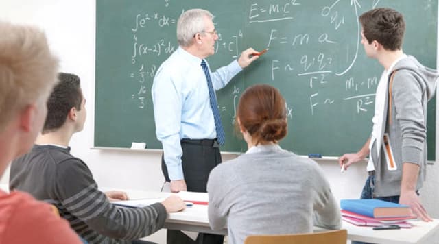 Salarii mai mari pentru cadrele didactice