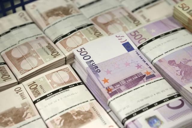 Румыния перечислила Молдове первый денежный транш в размере 60 млн. евро